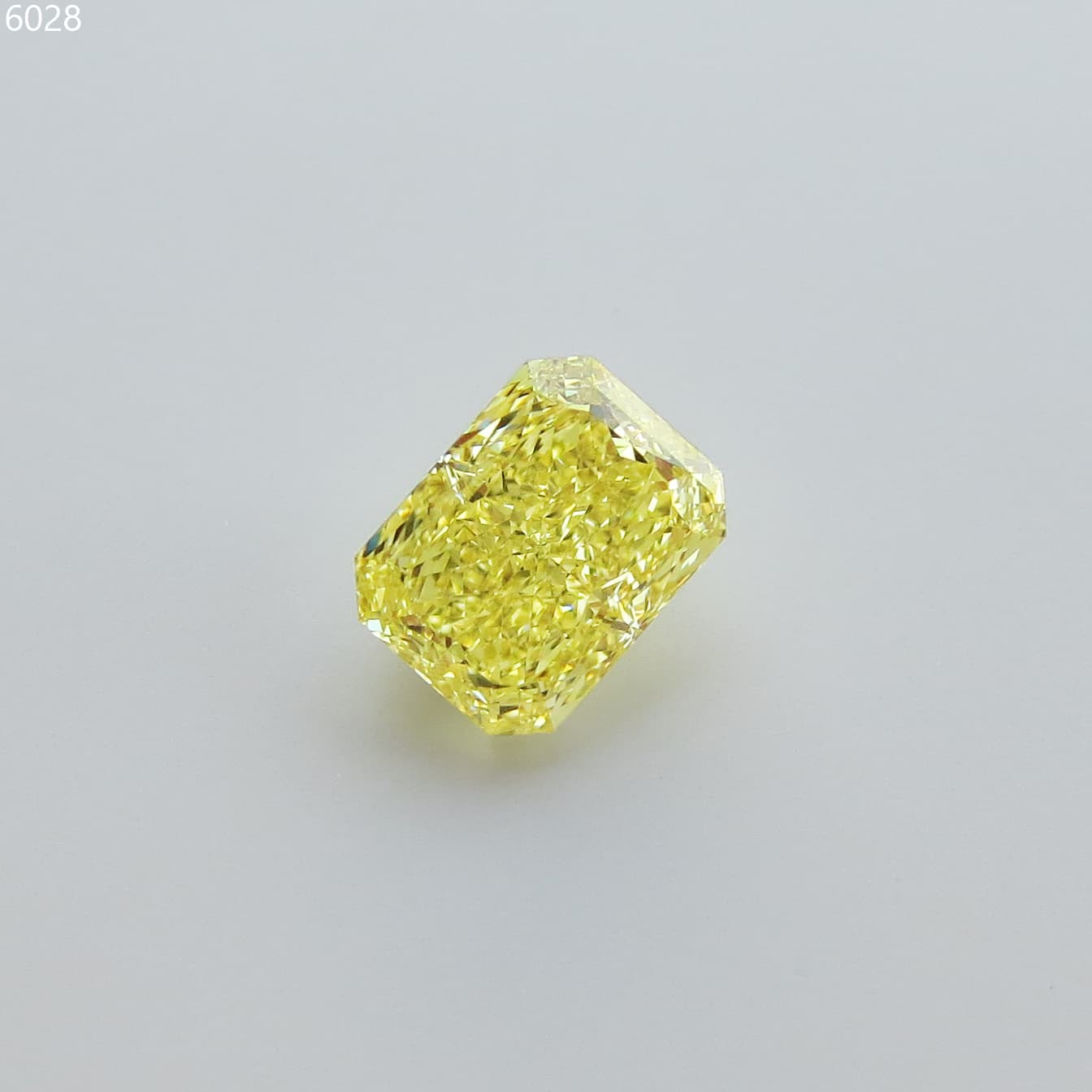 1.20 ct, FANCY INTENSE YELLOW, RADIANT, FL